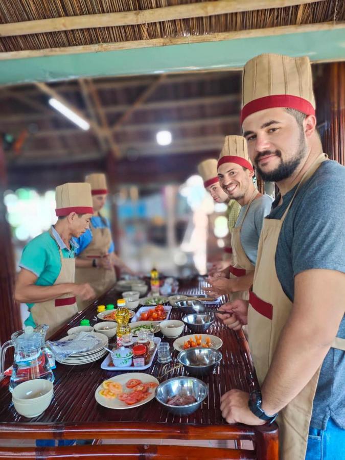 Golden Soulmate Homestay Хой Ан Екстериор снимка